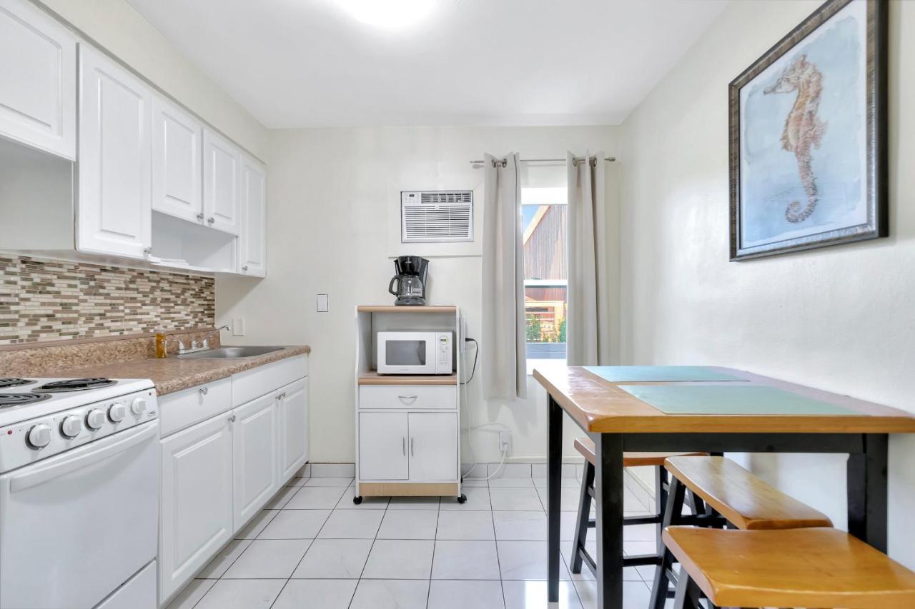 Seahorse Guesthouse Помпано Бийч Екстериор снимка